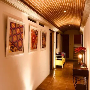 Hotel Luna Maya